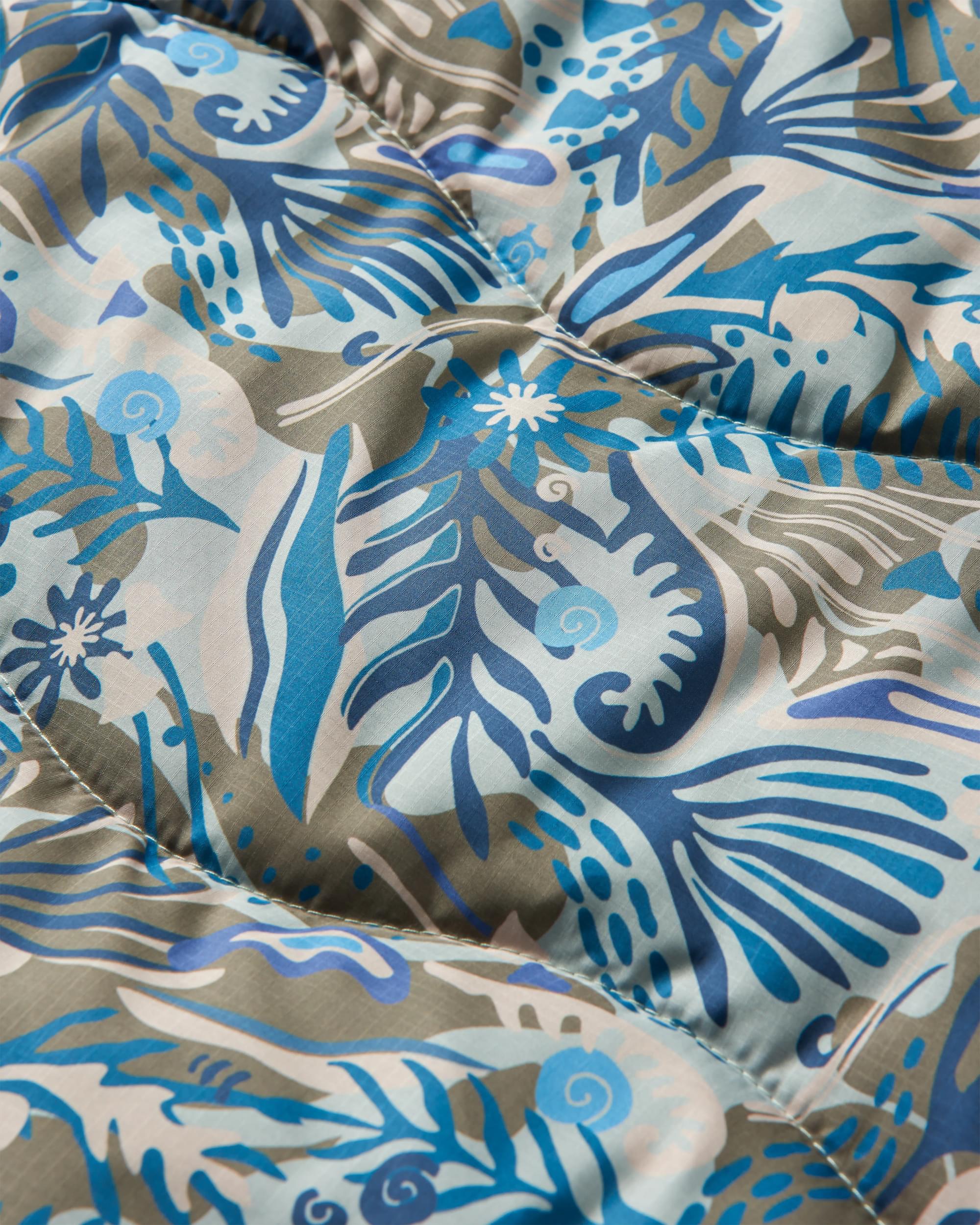 Van Recycled Ripstop Blanket - Abstract Seaweed Pistachio - Flatlay