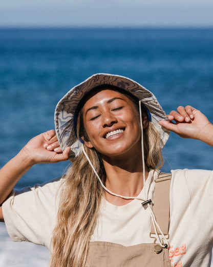 Womens_Shaded Organic Bucket Hat - Strata Swirl Birch - Lifestyle