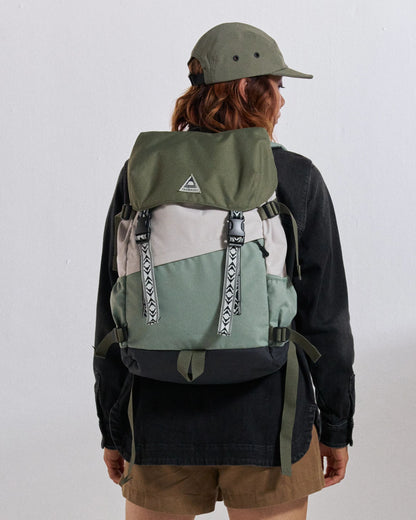 Boondocker 26L Backpack - Pistachio/Misty Grey - Studio Model - Female