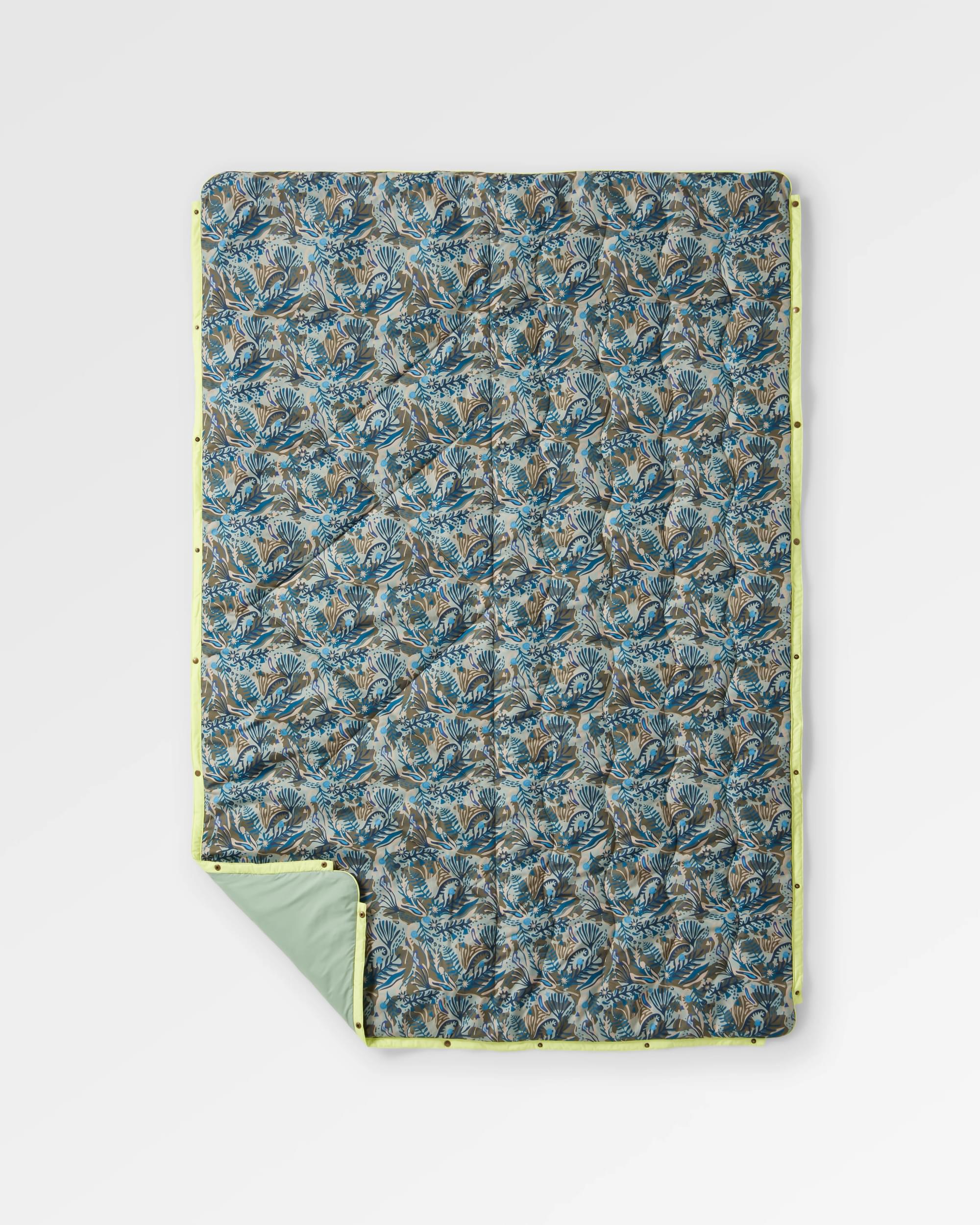 Van Recycled Ripstop Blanket - Abstract Seaweed Pistachio - Flatlay