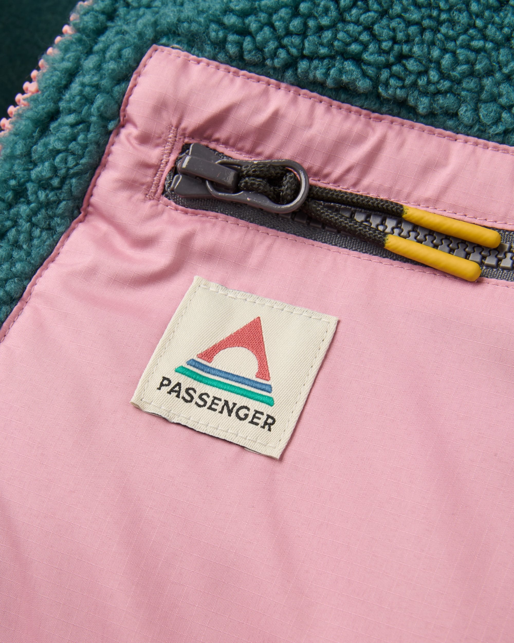 Ravi Sherpa Fleece - Mediterranean - Flatlay